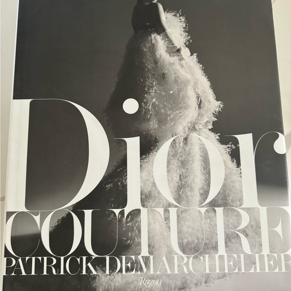 Dior hard cover - Picture 3 of 3